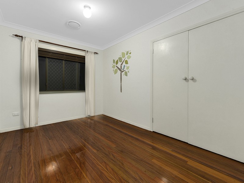 5 Bankhead Crescent, Stafford Heights QLD 4053