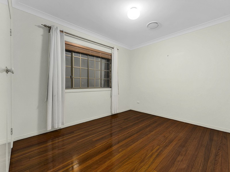 5 Bankhead Crescent, Stafford Heights QLD 4053