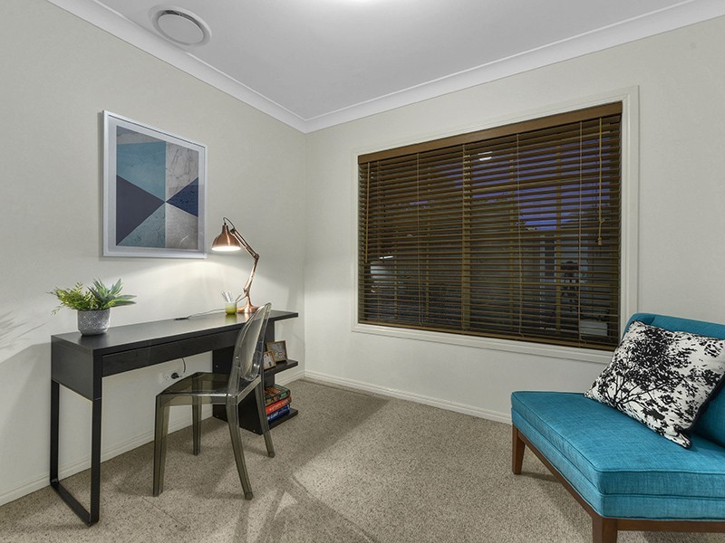 5 Bankhead Crescent, Stafford Heights QLD 4053