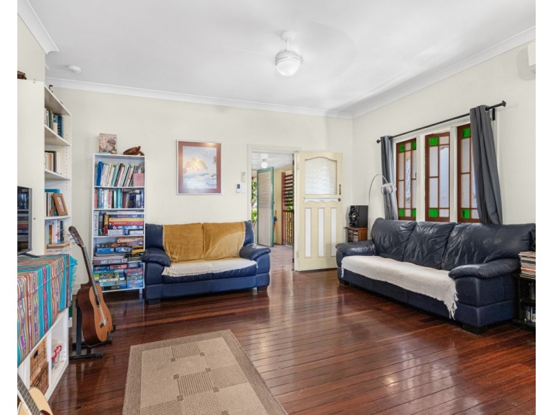 210 Thistle Street, Gordon Park QLD 4031