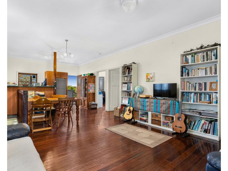 210 Thistle Street, Gordon Park QLD 4031