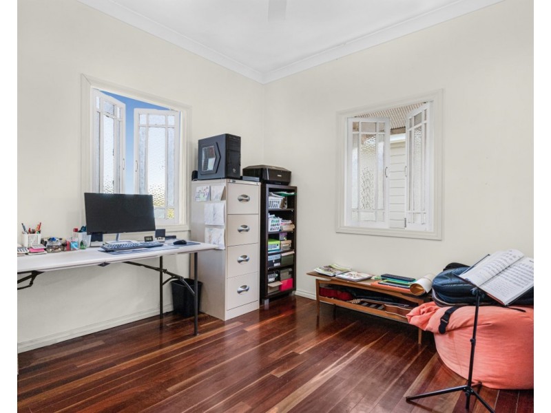 210 Thistle Street, Gordon Park QLD 4031