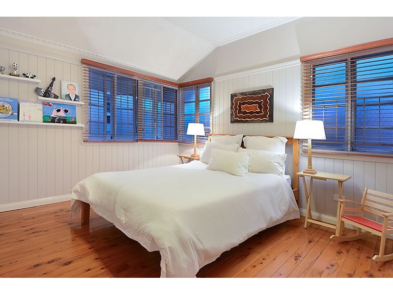 18 Gurley Street, Wavell Heights QLD 4012