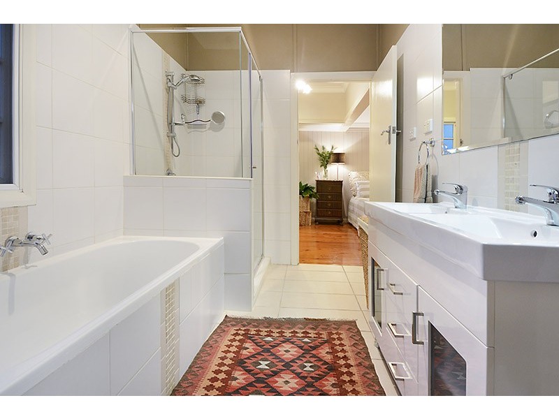 18 Gurley Street, Wavell Heights QLD 4012