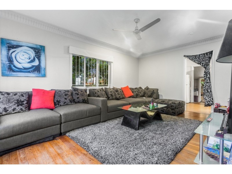 3 Wilgarning Street, Stafford Heights QLD 4053