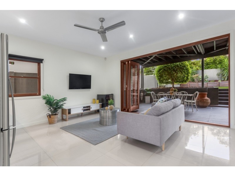 60 Wilgarning Street, Stafford Heights QLD 4053