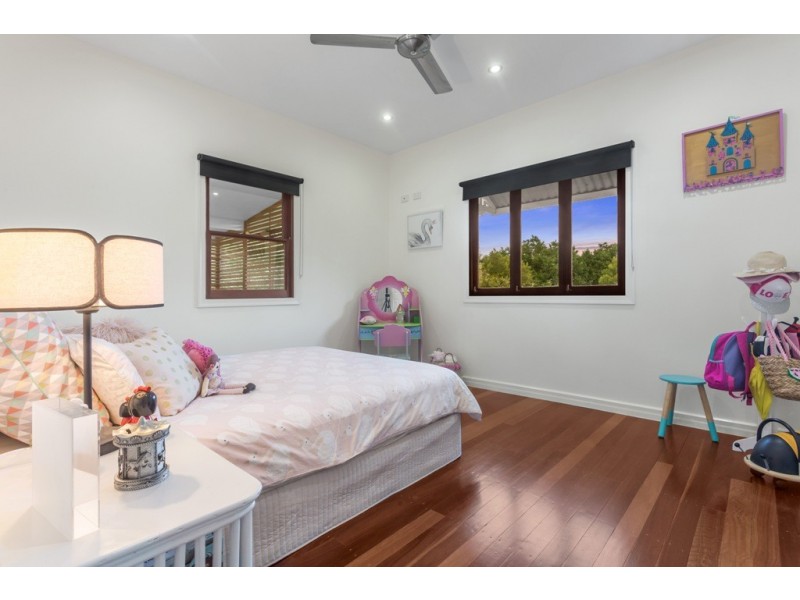 60 Wilgarning Street, Stafford Heights QLD 4053