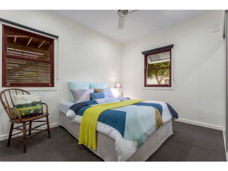 60 Wilgarning Street, Stafford Heights QLD 4053