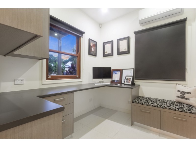 60 Wilgarning Street, Stafford Heights QLD 4053