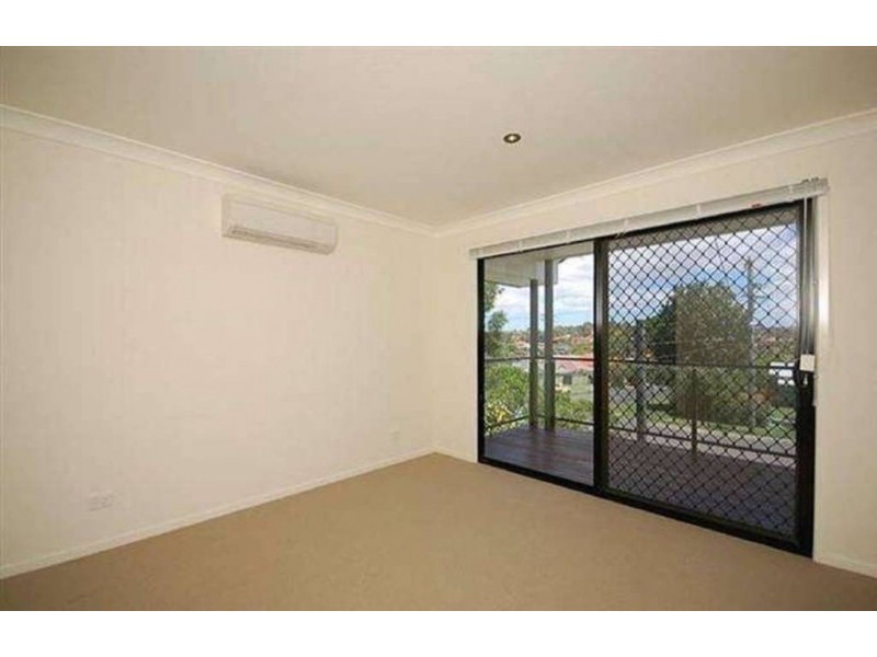 6 Watcombe Street, Wavell Heights QLD 4012
