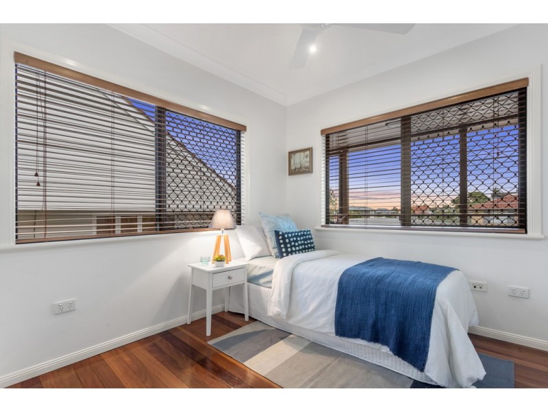 31 Allan Street, Kedron QLD 4031