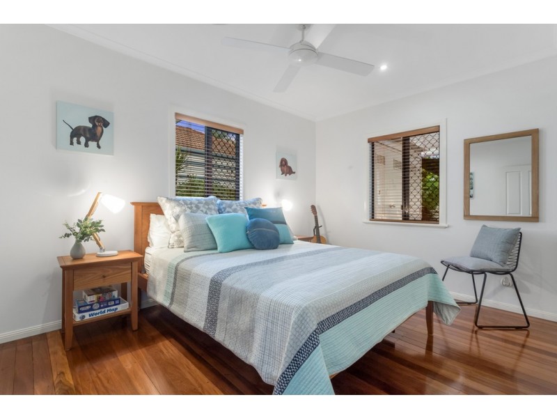 31 Allan Street, Kedron QLD 4031