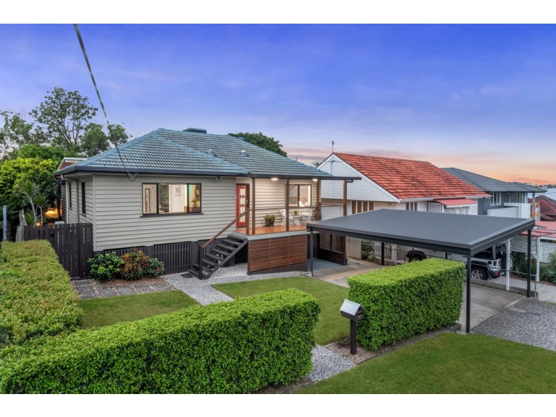 31 Allan Street, Kedron QLD 4031