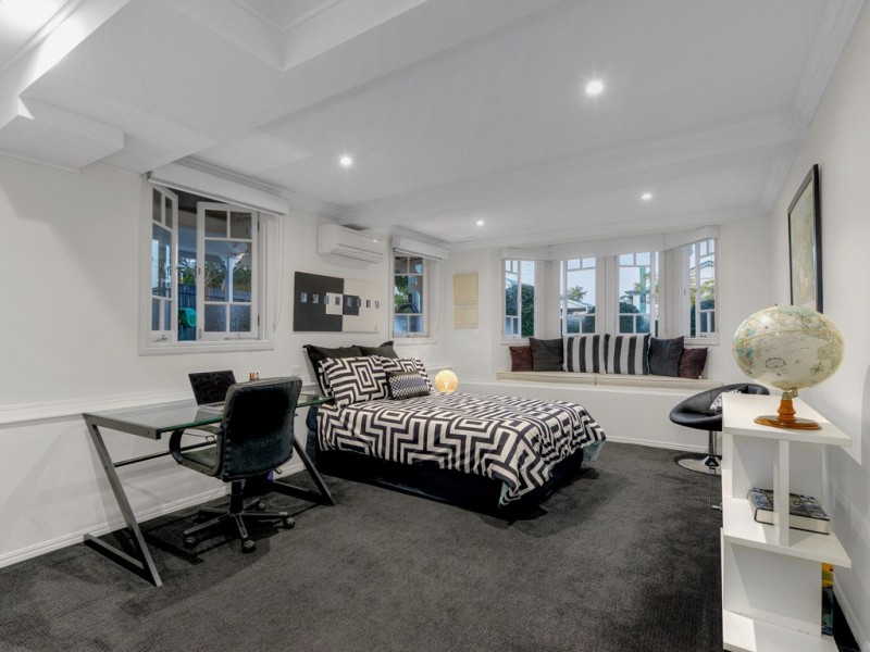 10 Ida Street, Kedron QLD 4031