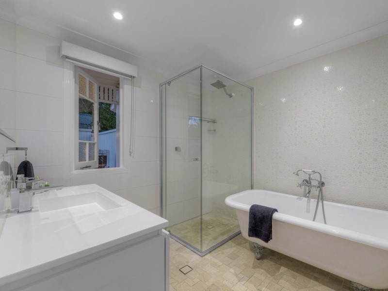 10 Ida Street, Kedron QLD 4031