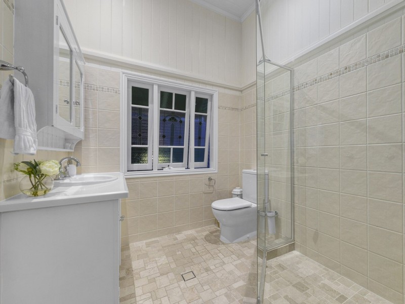 10 Ida Street, Kedron QLD 4031