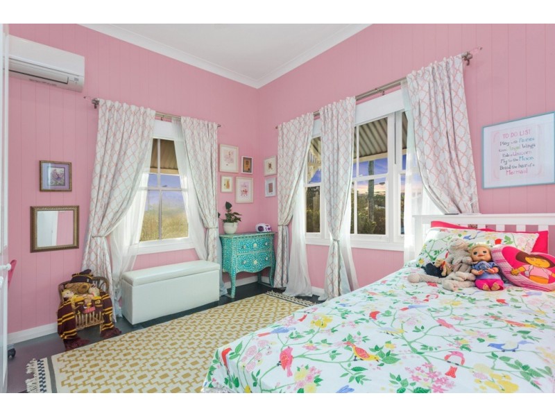 24 Strathmore Street, Kedron QLD 4031