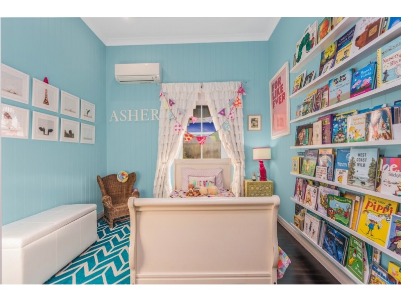 24 Strathmore Street, Kedron QLD 4031