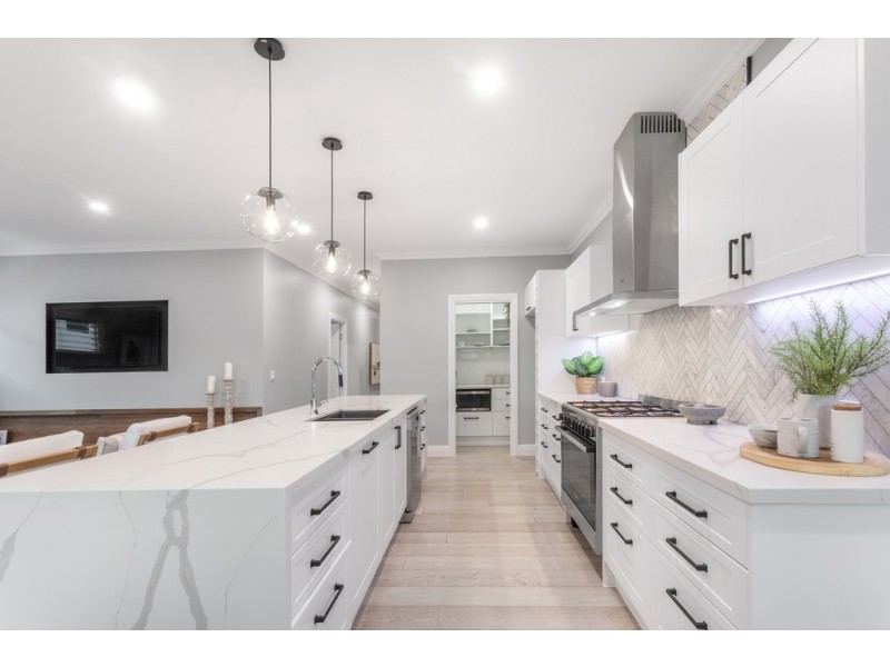 42 Somerset Road, Kedron QLD 4031