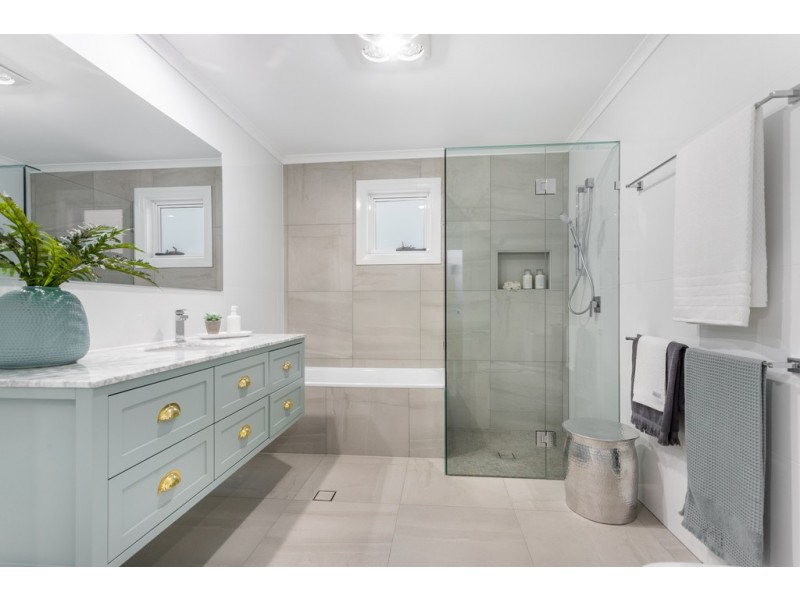 42 Somerset Road, Kedron QLD 4031