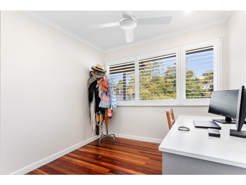 11 Aldren  Street, Stafford Heights QLD 4053