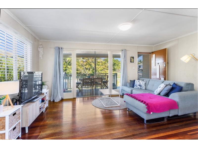 11 Aldren  Street, Stafford Heights QLD 4053