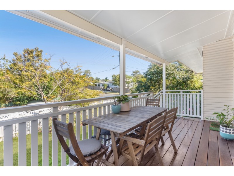 11 Aldren  Street, Stafford Heights QLD 4053