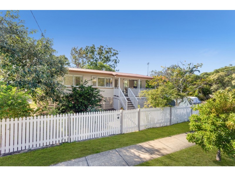 11 Aldren  Street, Stafford Heights QLD 4053