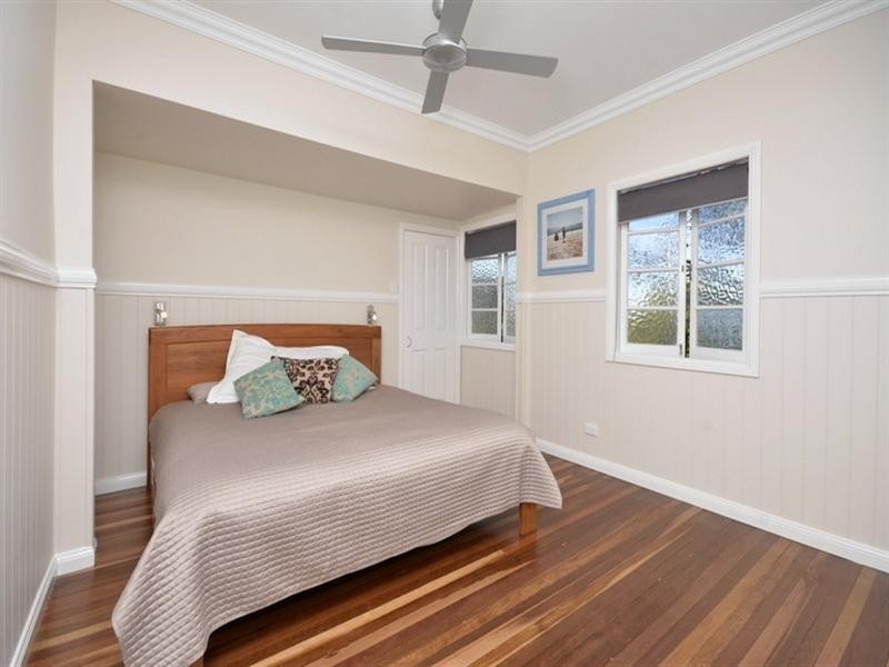 34 Sheehy Street, Stafford QLD 4053