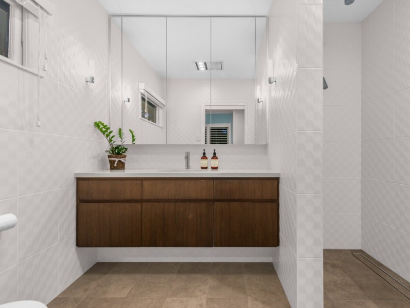 3 Agincourt Street, Grange QLD 4051