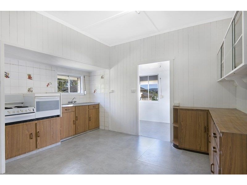 76 Days Road, Grange QLD 4051