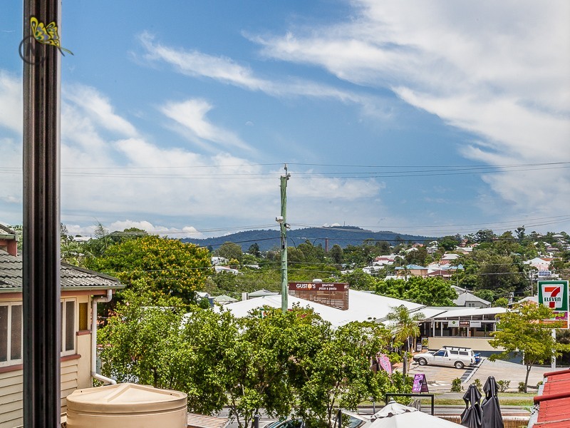 76 Days Road, Grange QLD 4051