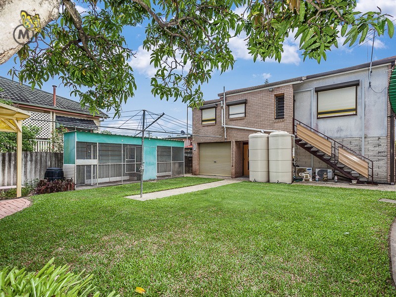 76 Days Road, Grange QLD 4051