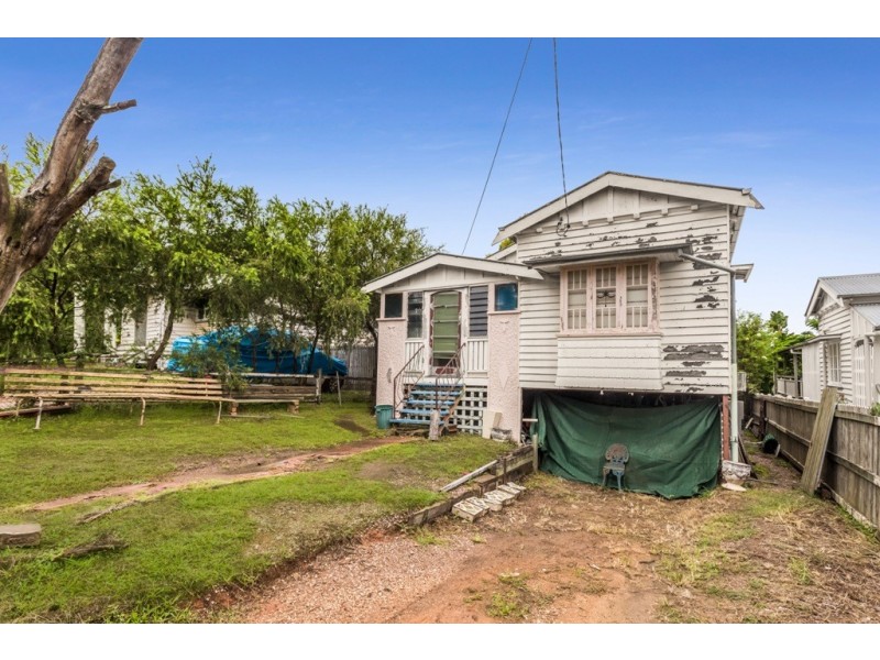 43 Grange Road, Grange QLD 4051