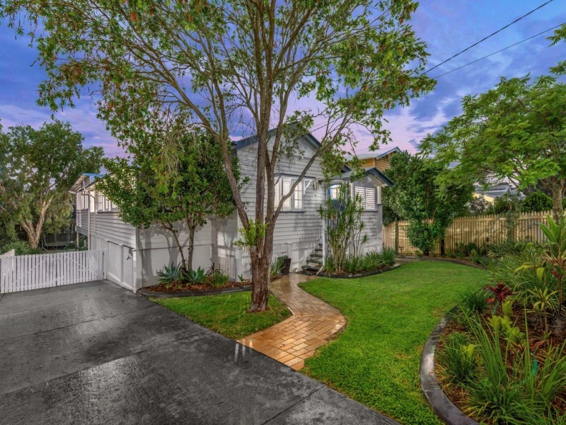 77 Lanham Avenue, Grange QLD 4051