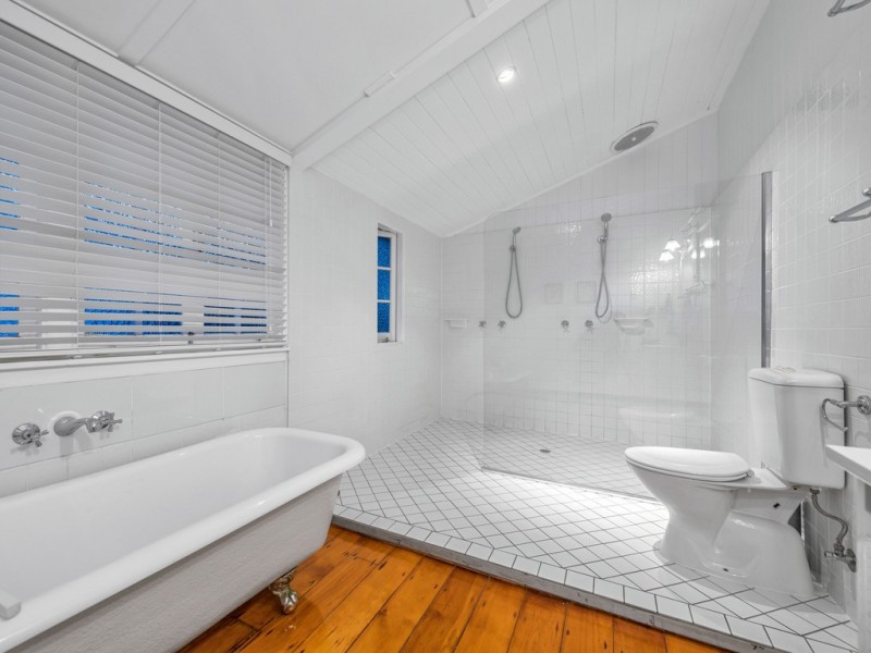 77 Lanham Avenue, Grange QLD 4051