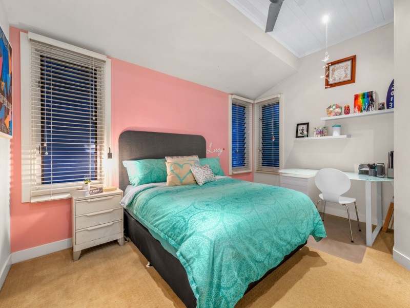 77 Lanham Avenue, Grange QLD 4051