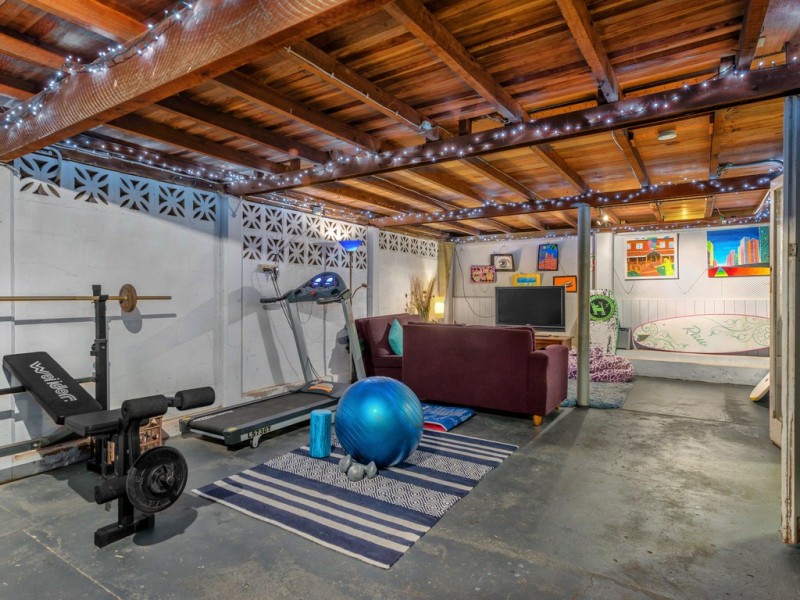 77 Lanham Avenue, Grange QLD 4051