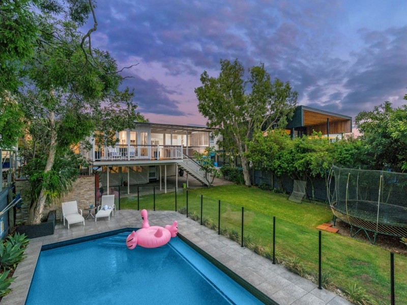 77 Lanham Avenue, Grange QLD 4051