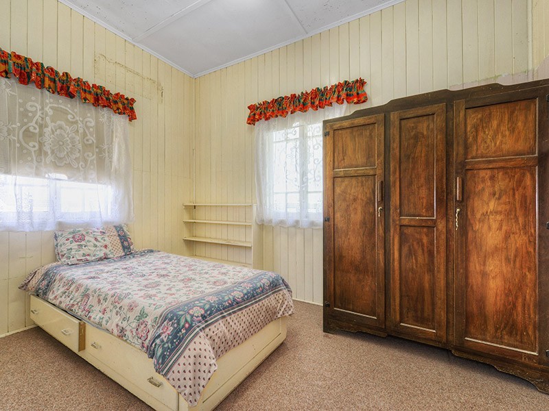 15 Meecham Street, Grange QLD 4051