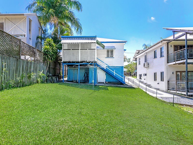 15 Meecham Street, Grange QLD 4051