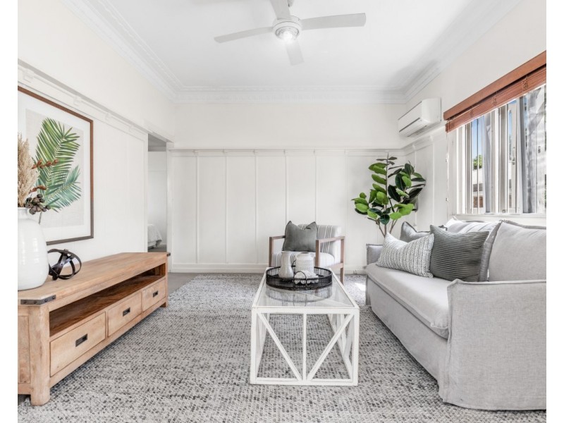 16 Meecham Street, Grange QLD 4051