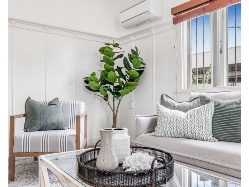 16 Meecham Street, Grange QLD 4051