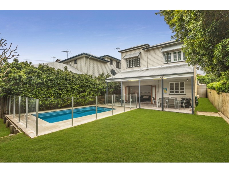 32 Days Road, Grange QLD 4051