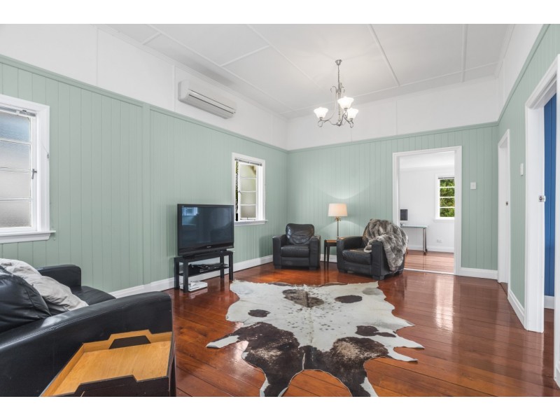 32 Days Road, Grange QLD 4051