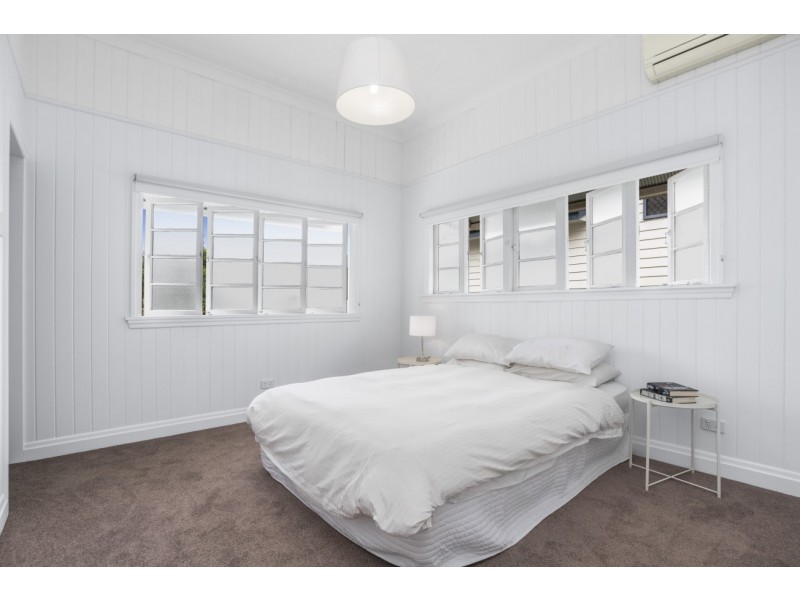 32 Days Road, Grange QLD 4051