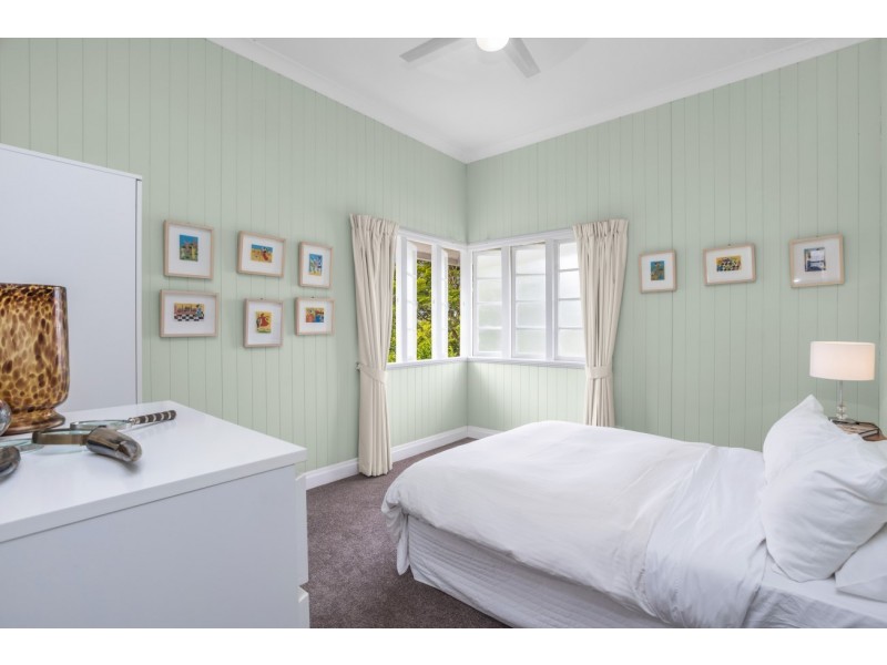 32 Days Road, Grange QLD 4051