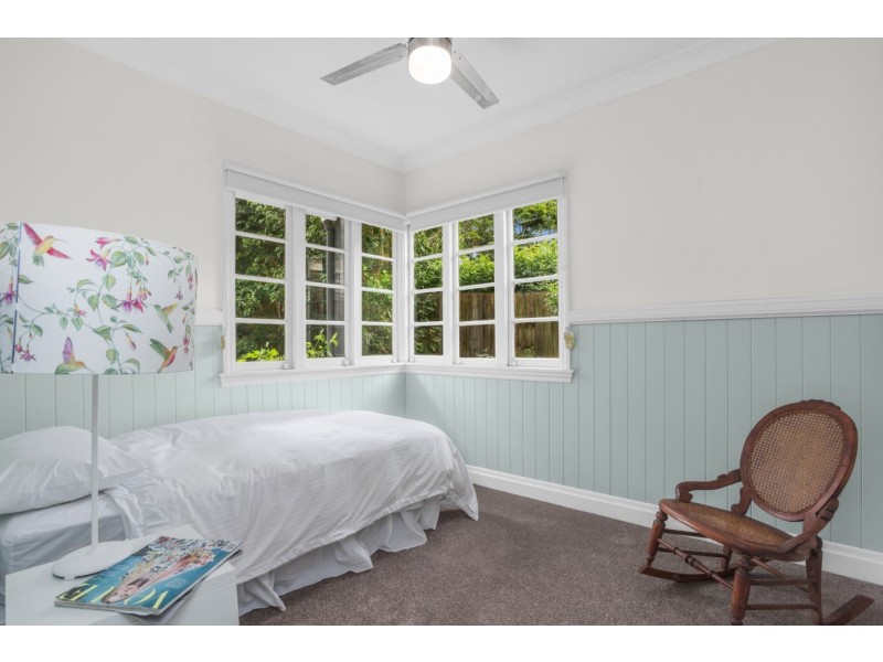 32 Days Road, Grange QLD 4051