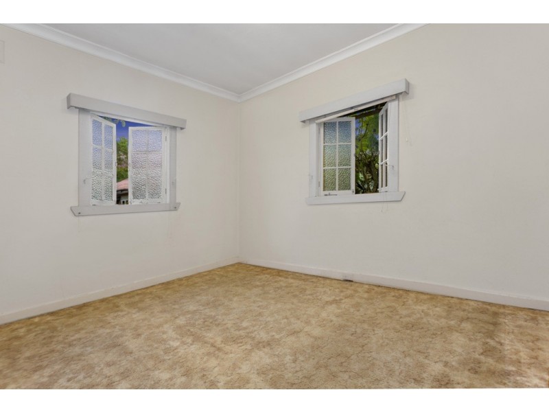 255 Days Road, Grange QLD 4051