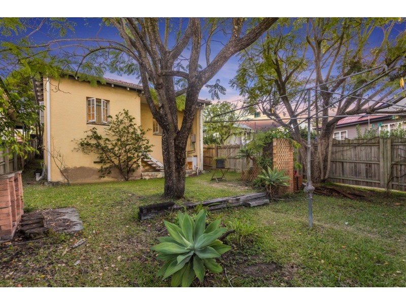 255 Days Road, Grange QLD 4051